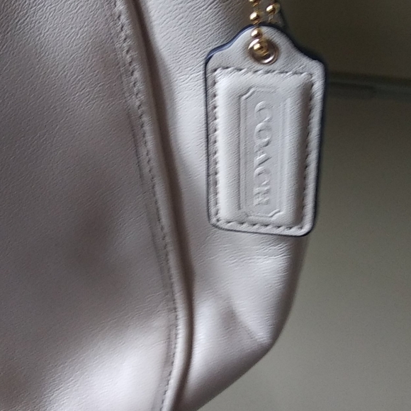 Handbag - Picture 5 of 9